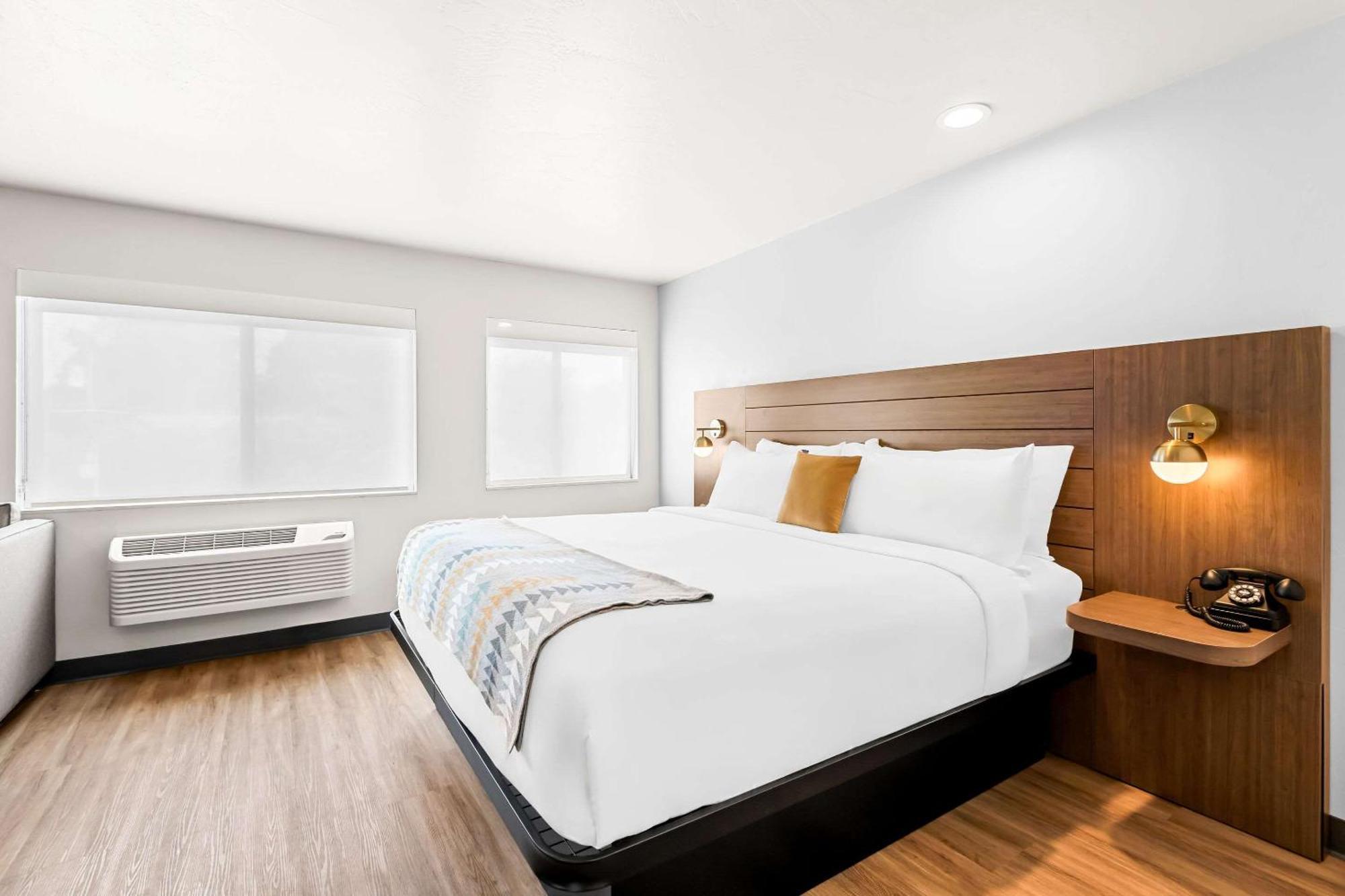 Maverick Hotel Eugene Near University, Ascend Hotel Collection Exterior photo