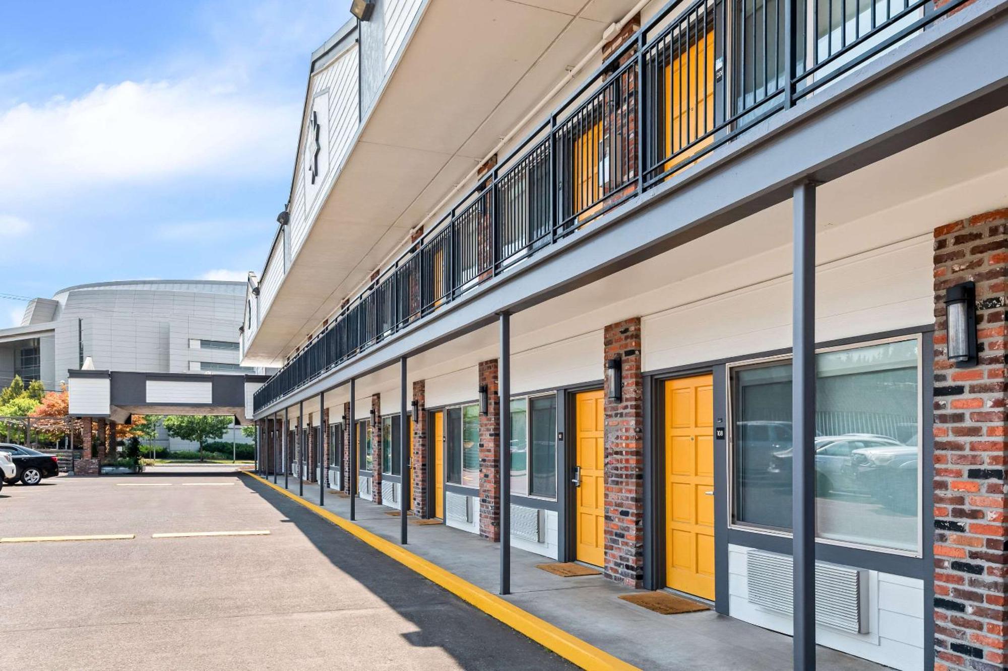 Maverick Hotel Eugene Near University, Ascend Hotel Collection Exterior photo